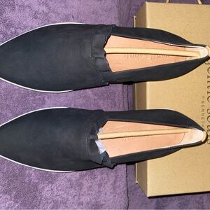 Kenneth Cole Gentle Souls AVERY